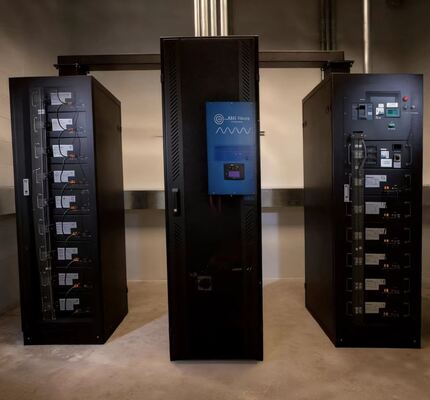 Batería LFP IP55 para sistema de energía de telecomunicaciones con rectificador/inversor y gabinete escalable